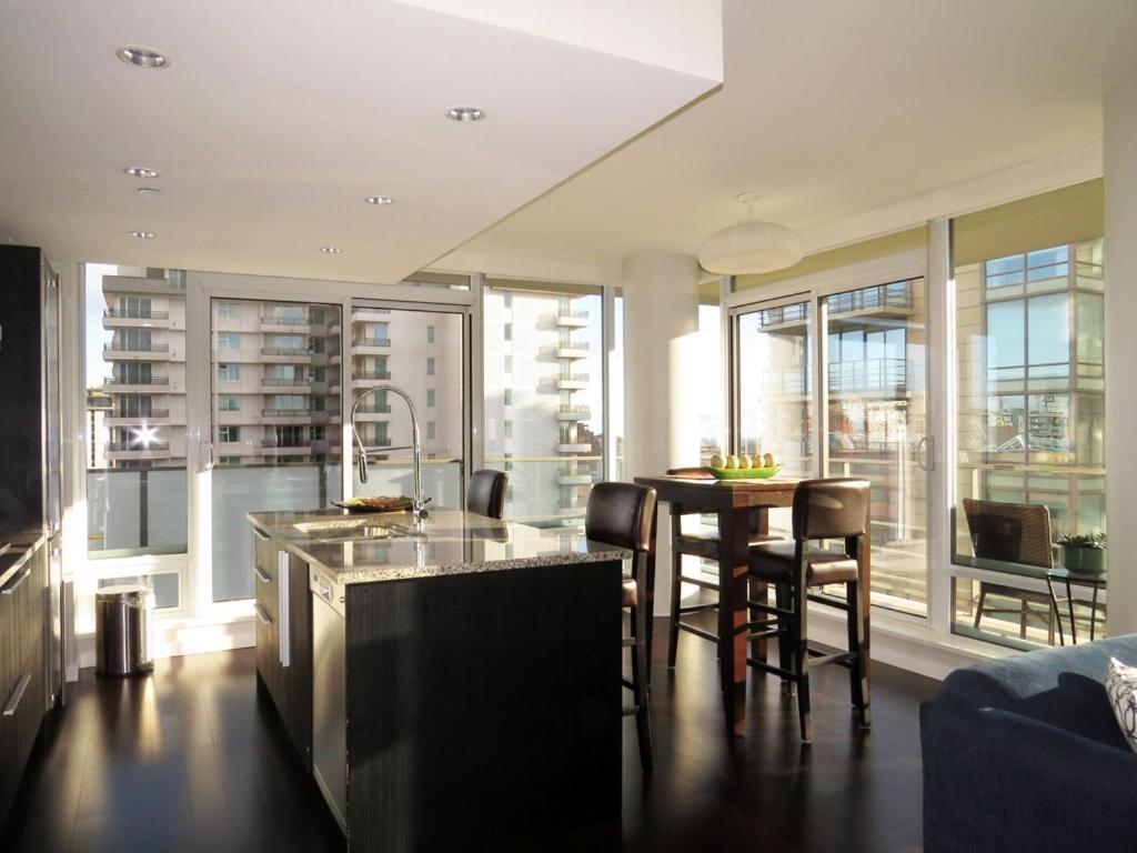 11Th Heaven Apartamento Victoria Exterior foto